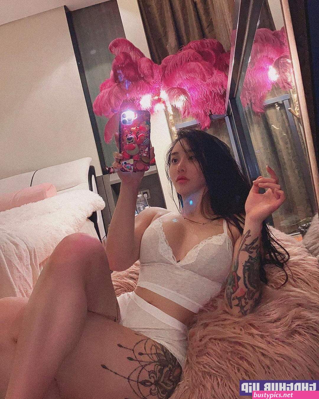 songyuxin hitomi nipple