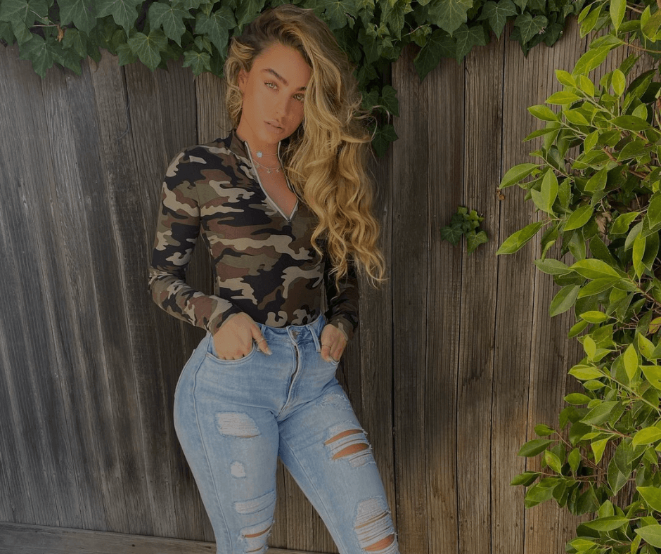 sommer ray shows off her booty in a blue swimsuit