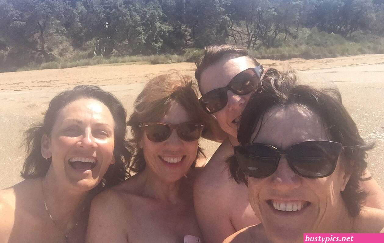 nudist on twitter