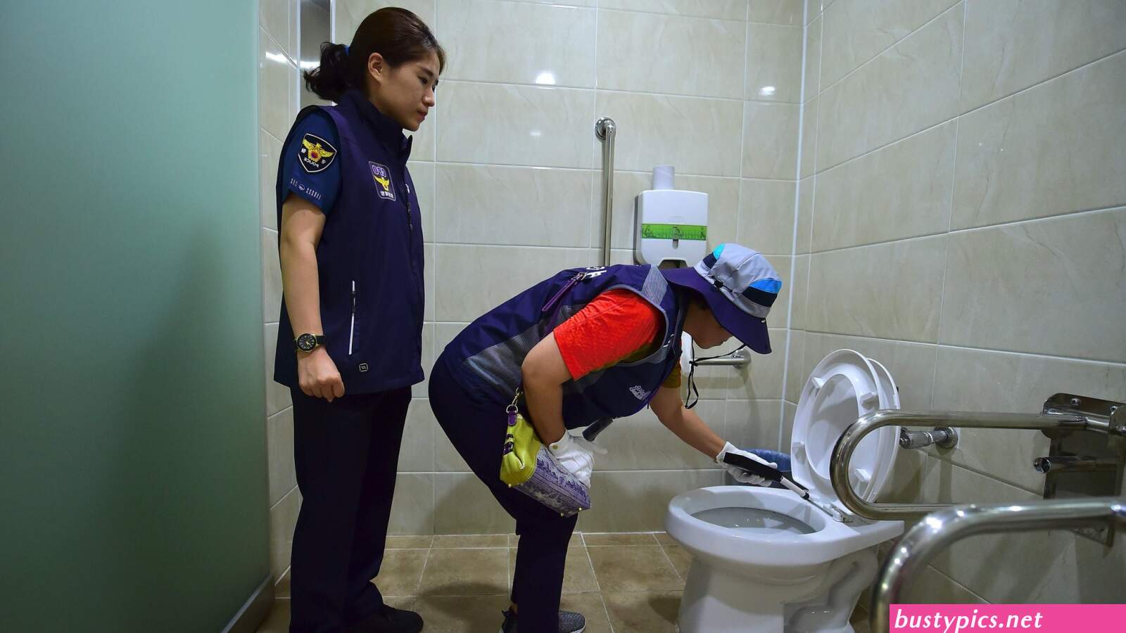 wc hidden cam toilet