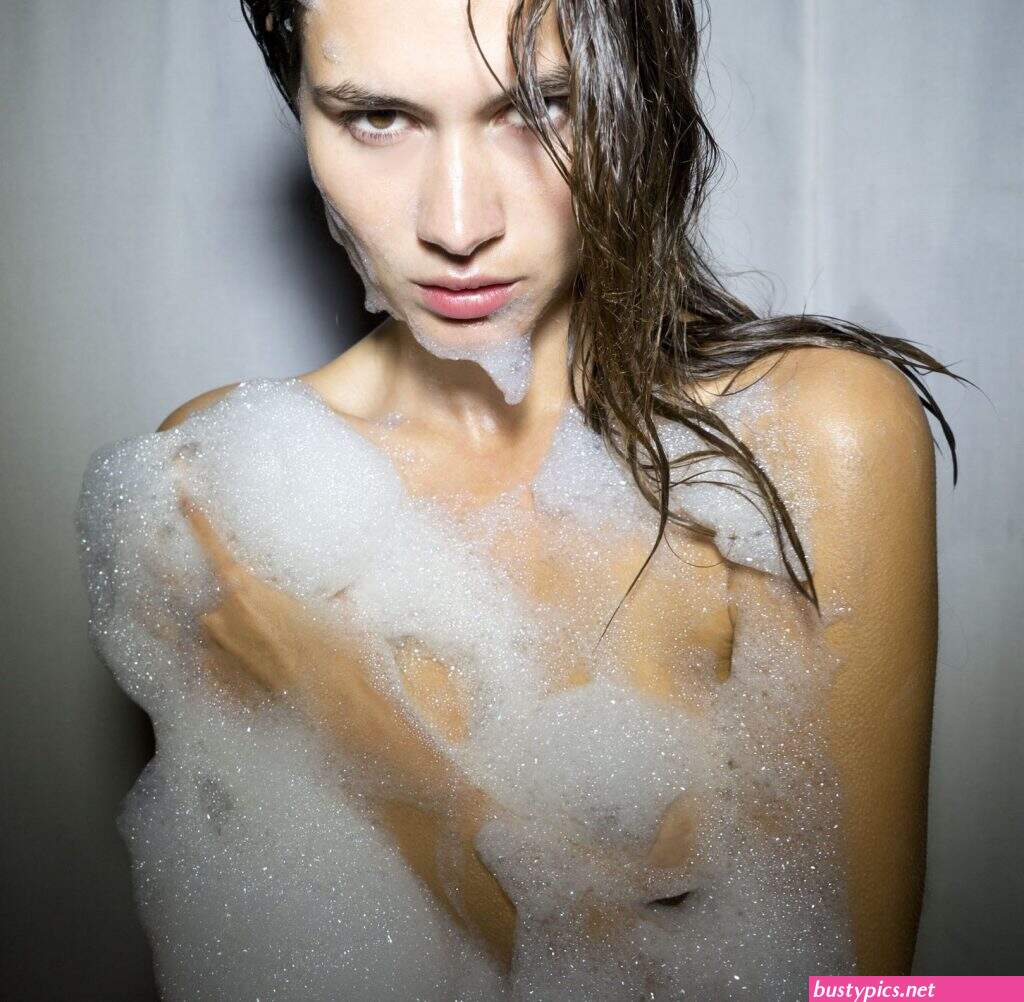 karol jaramillo naked