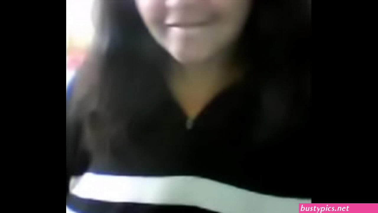 big boob kerala girl showcasing her boobs on cam