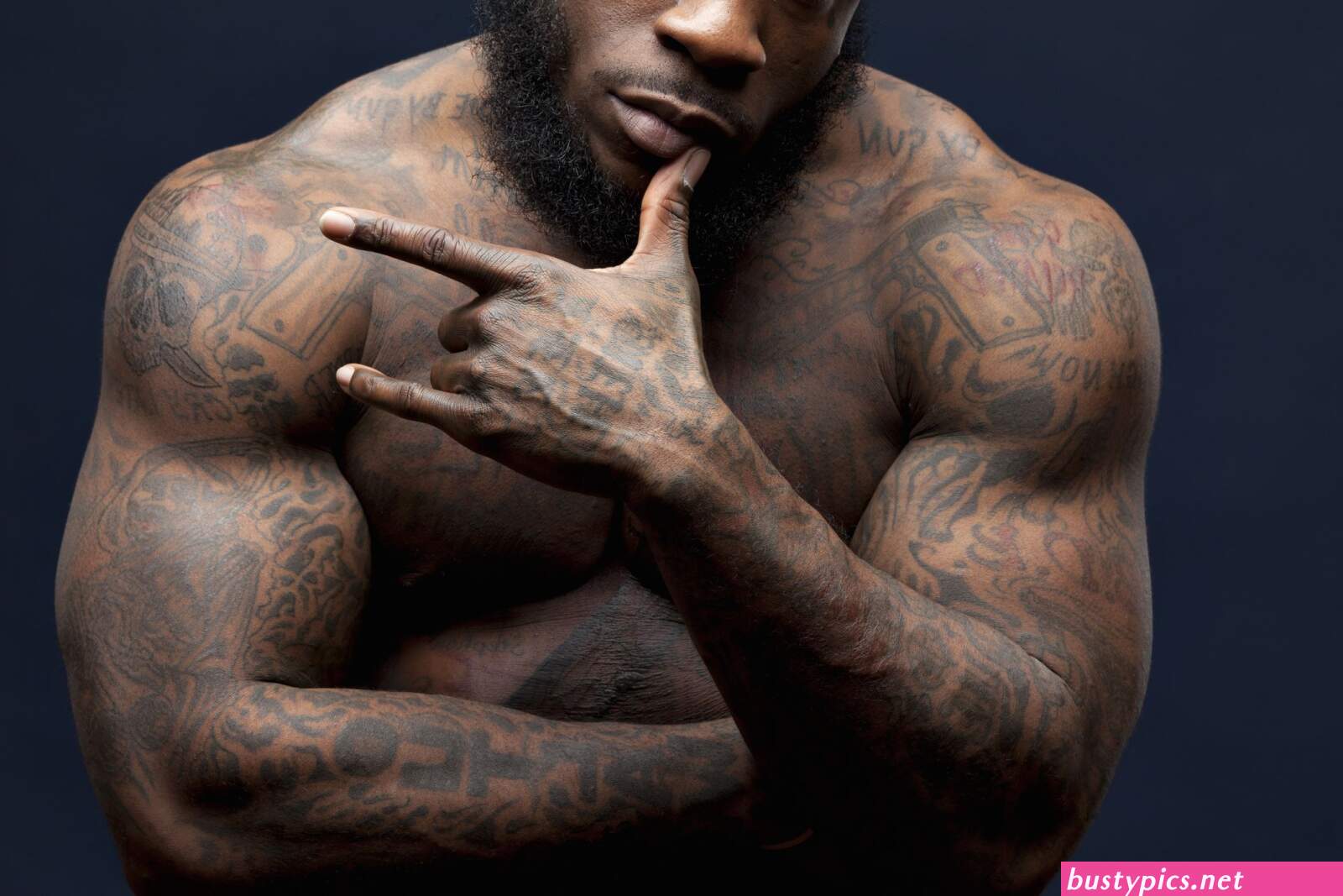 big black tatooed nude gal pic