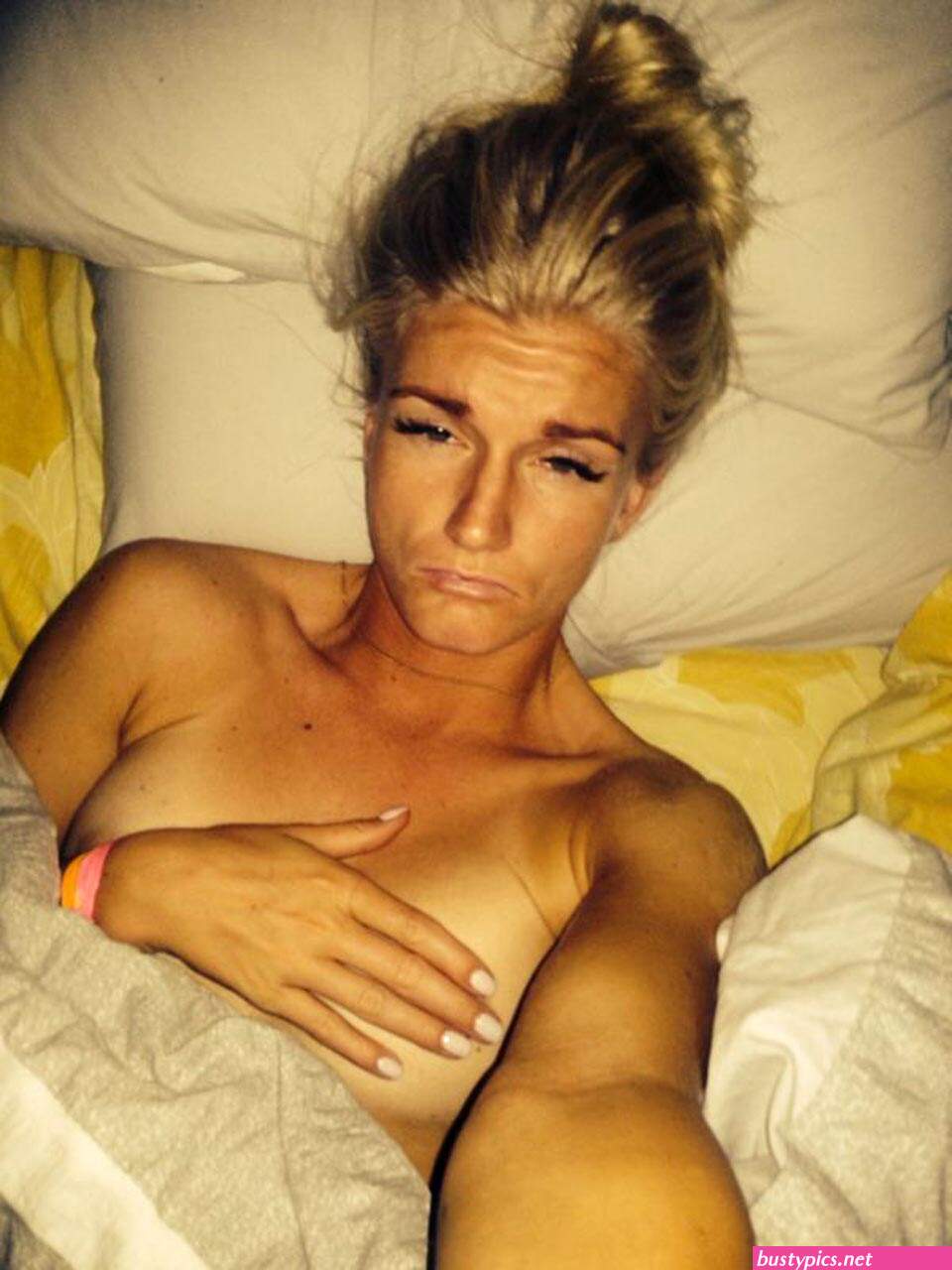 women soccer players nude