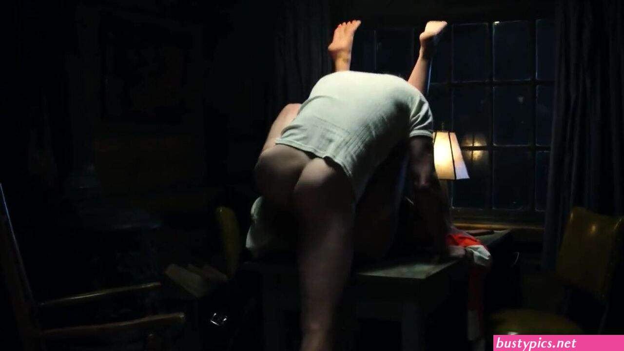 polar nude scenes