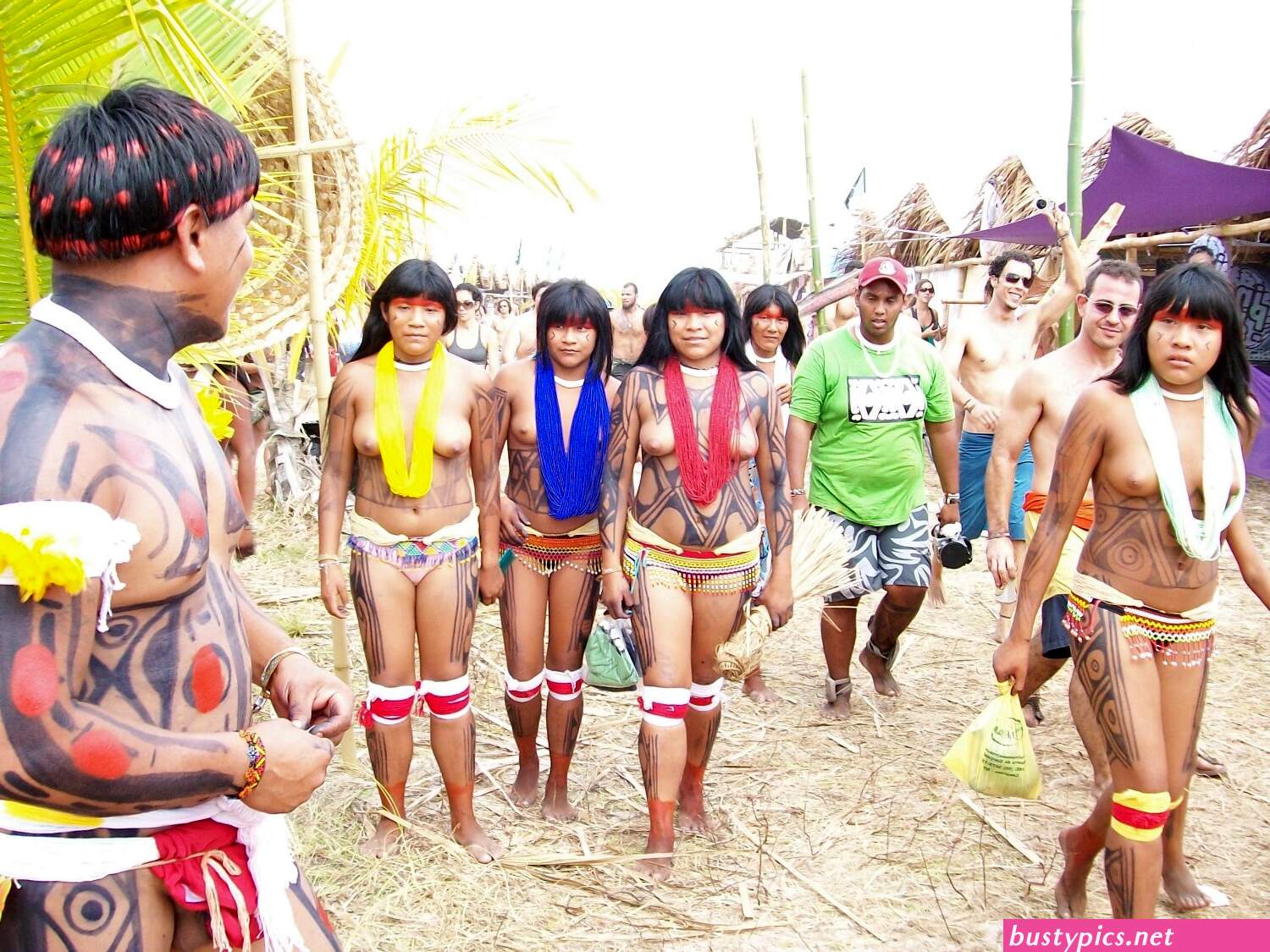 pussy girl the korowai tribe is naked xxx