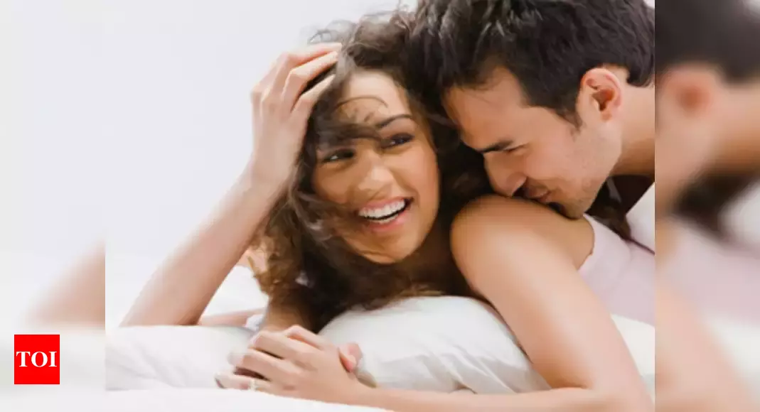 semi nude couples