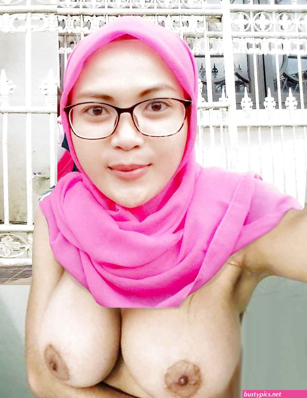 pamer memek jilbab