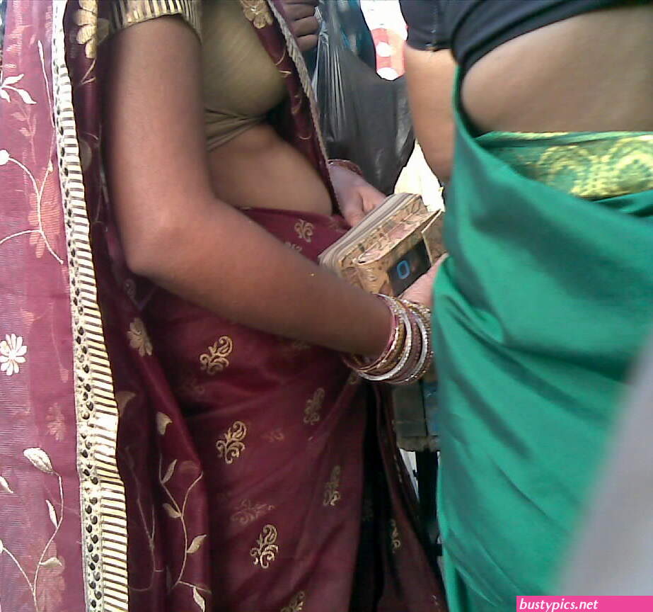 aunty sexy cleave sideboobs
