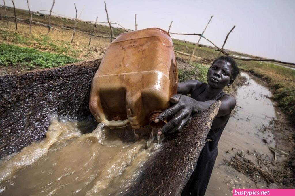 watu.wa.kubwa.wakifanya.gono