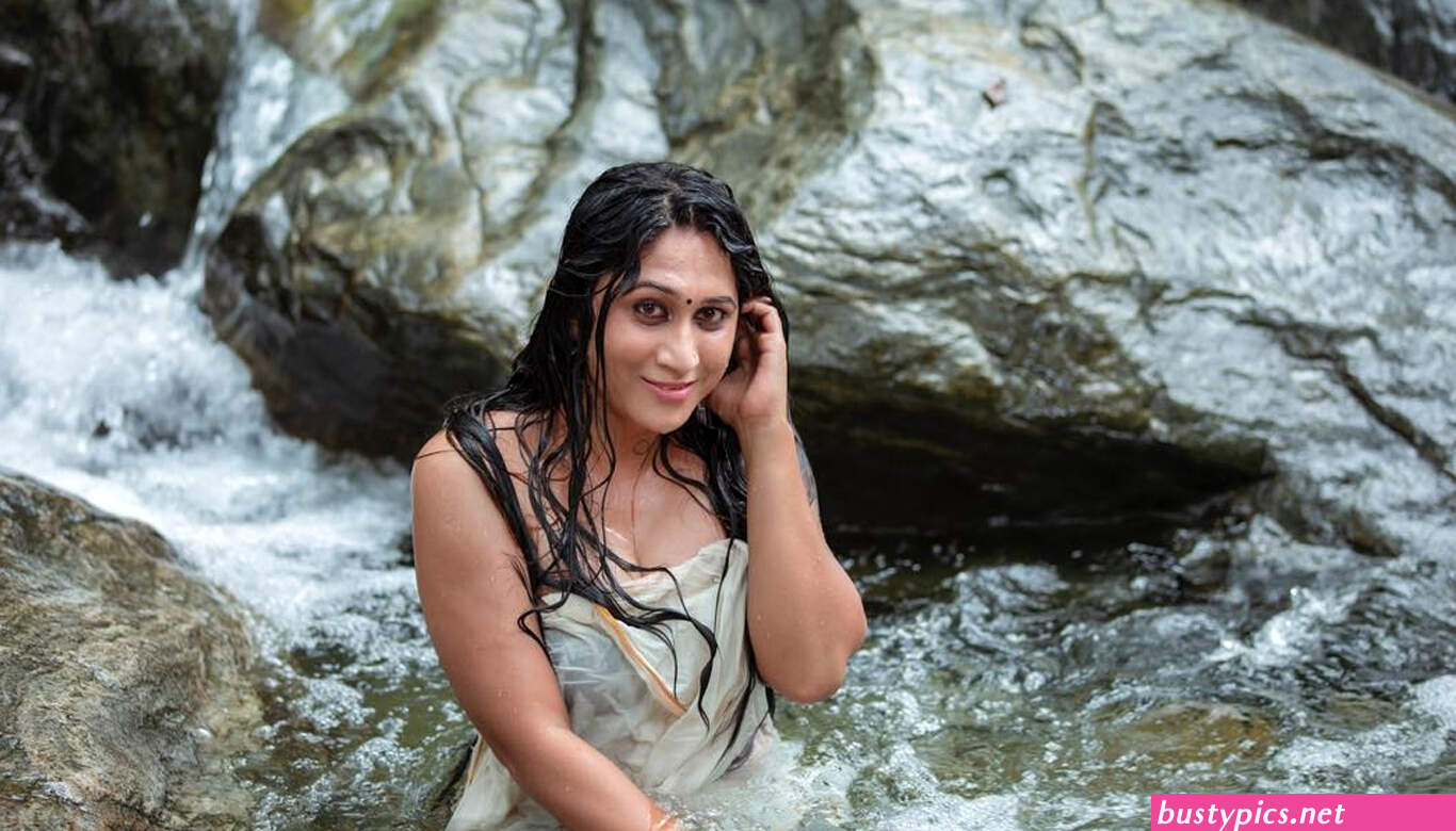 reshmi r nair red marrage