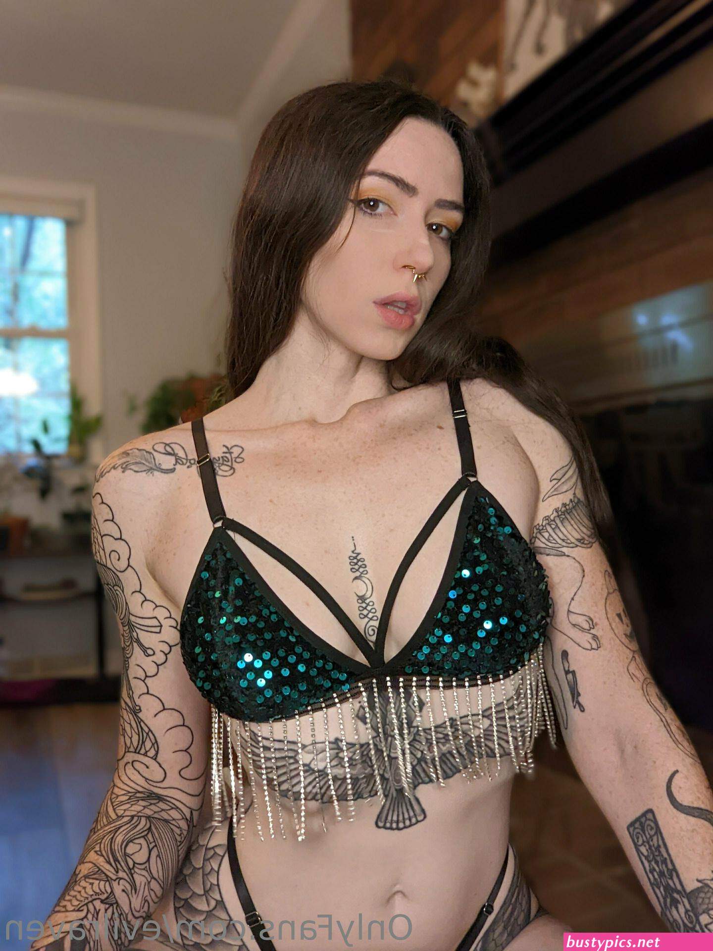 alluringraven nude onlyfans leaks