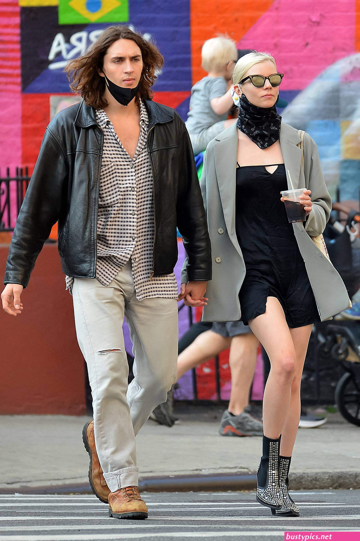 anya taylor joy is spotted packing on the pda with actor malcolm mcrae in nyc