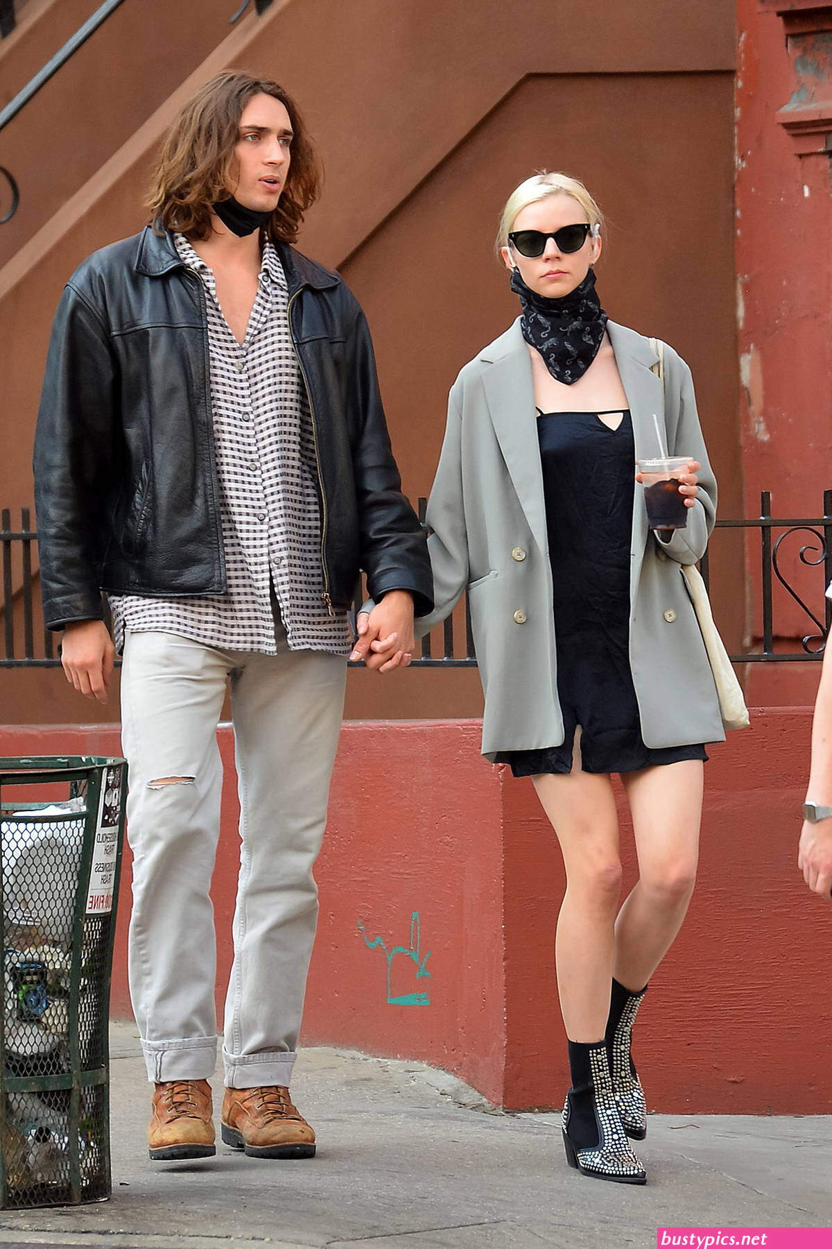anya taylor joy is spotted packing on the pda with actor malcolm mcrae in nyc