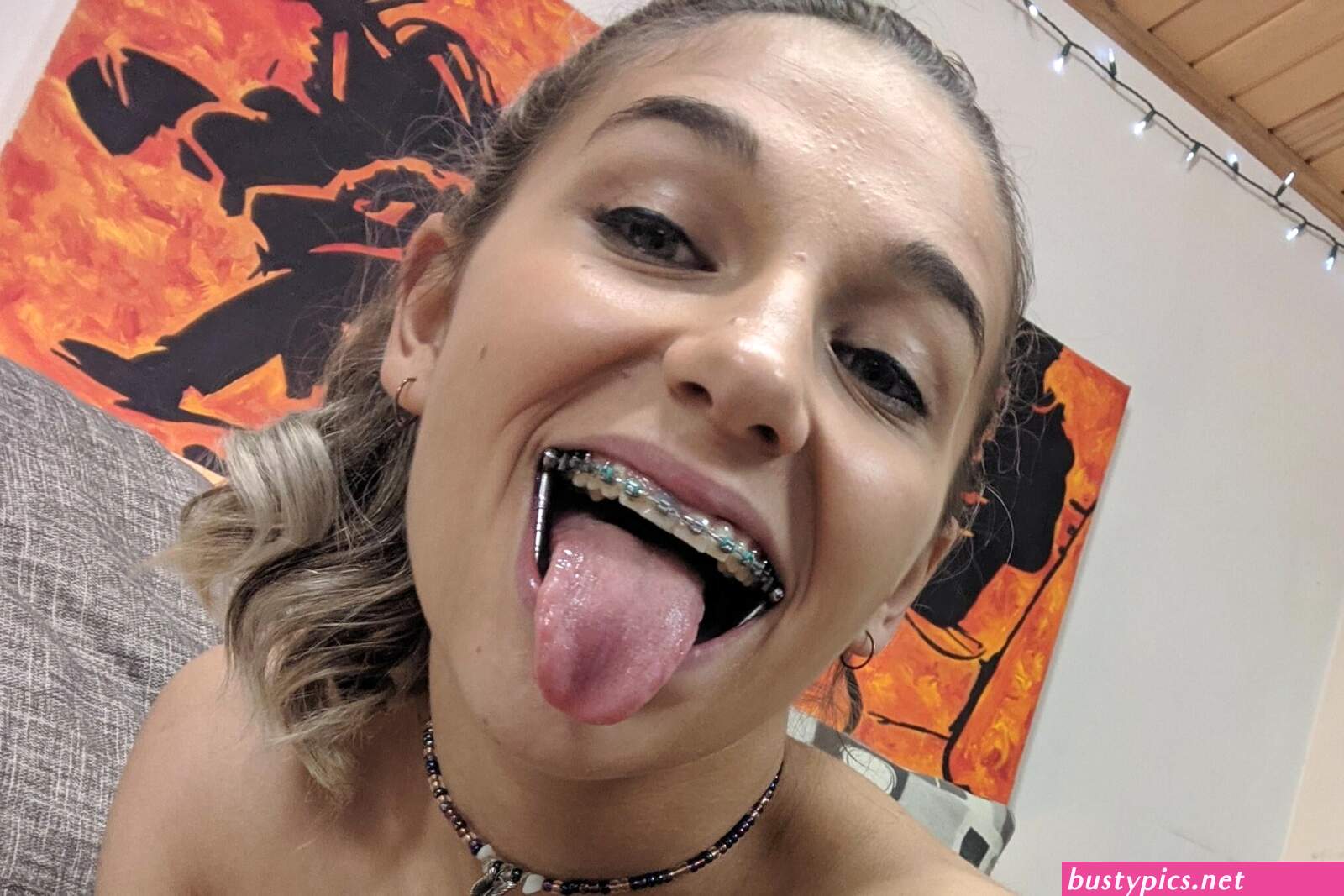 brace face cum pics