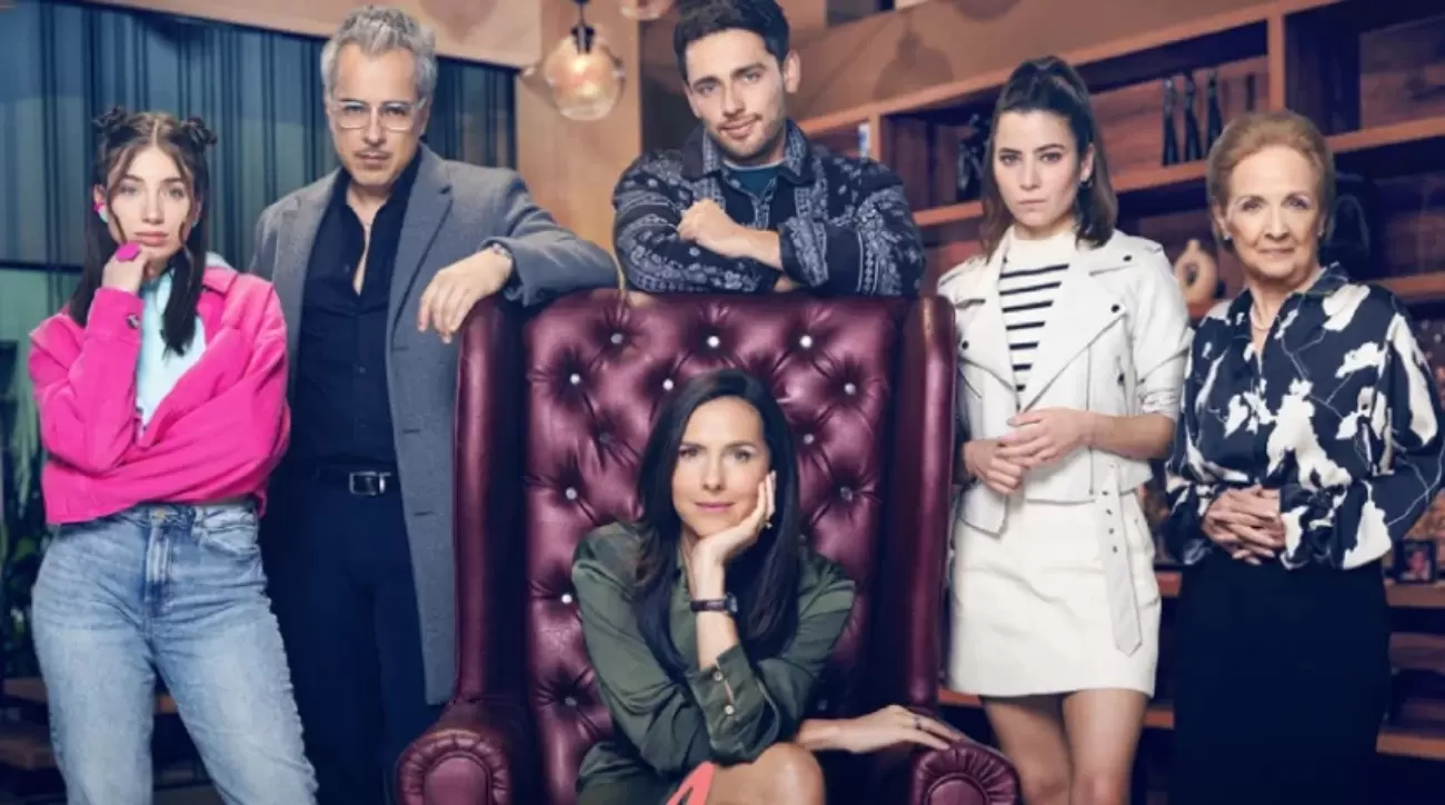 capitulos coompletos de ana de nadie