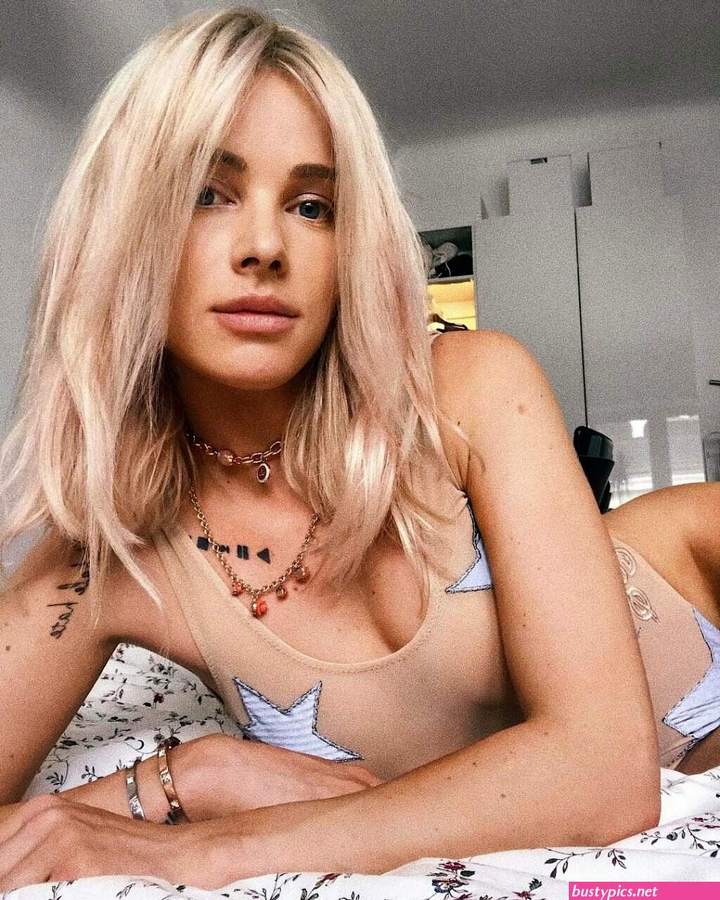 julia kuczynska nude sexy