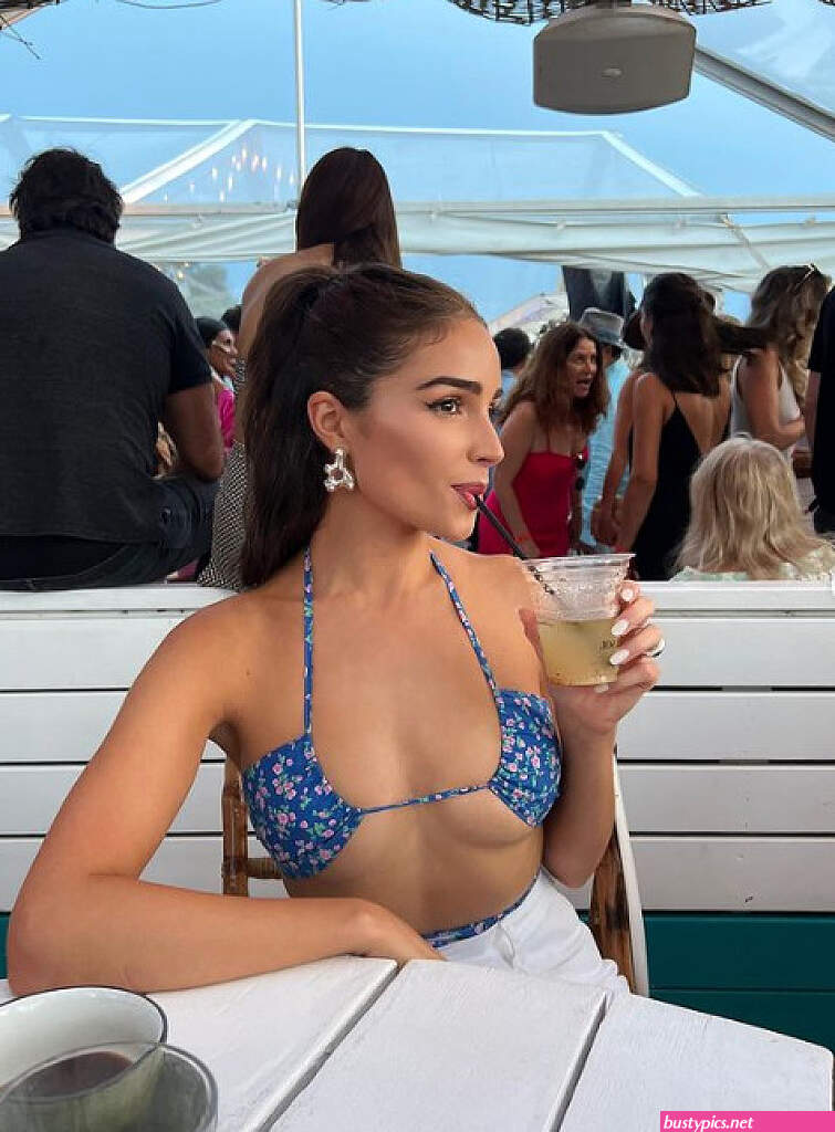 olivia culpo is seen rocking a boohoo bikini