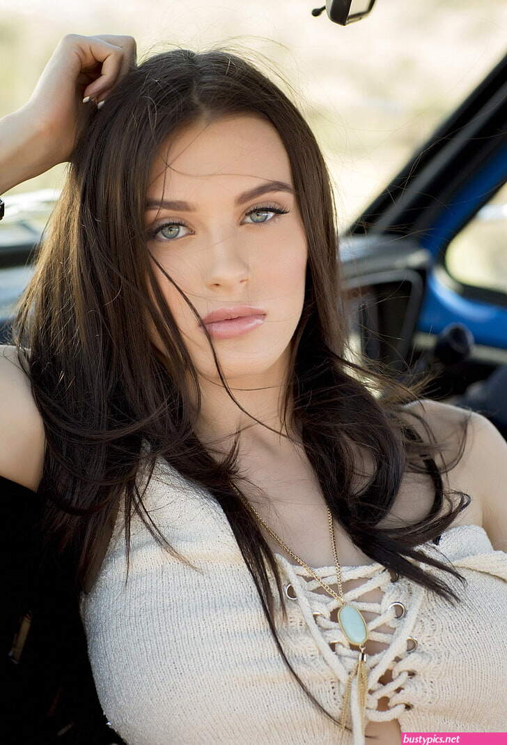 lana rhodes hot face