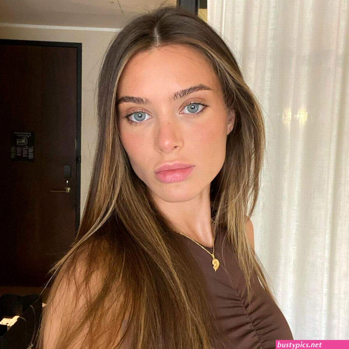 lana rhodes hot face