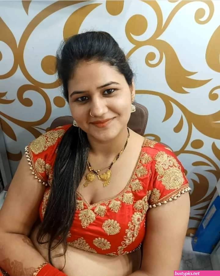 full sexy aunties pics