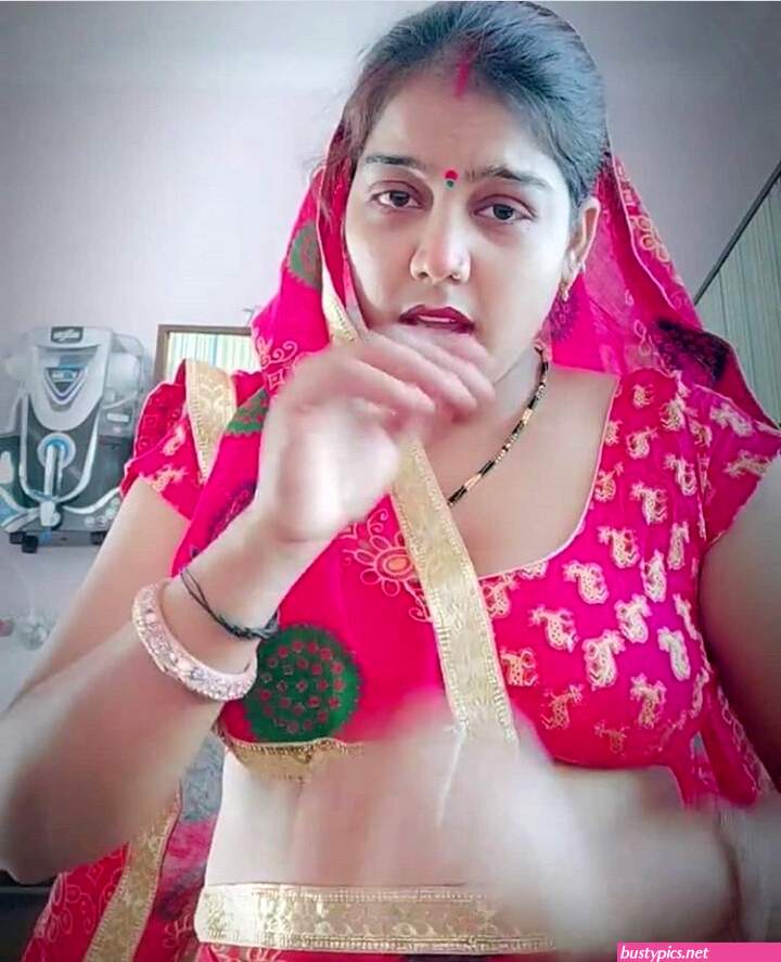 full sexy aunties pics