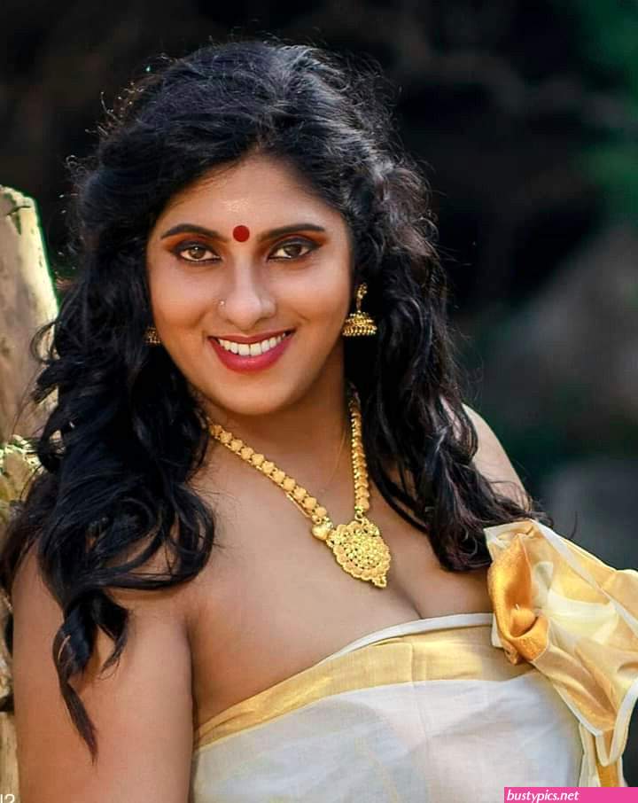 full sexy aunties pics