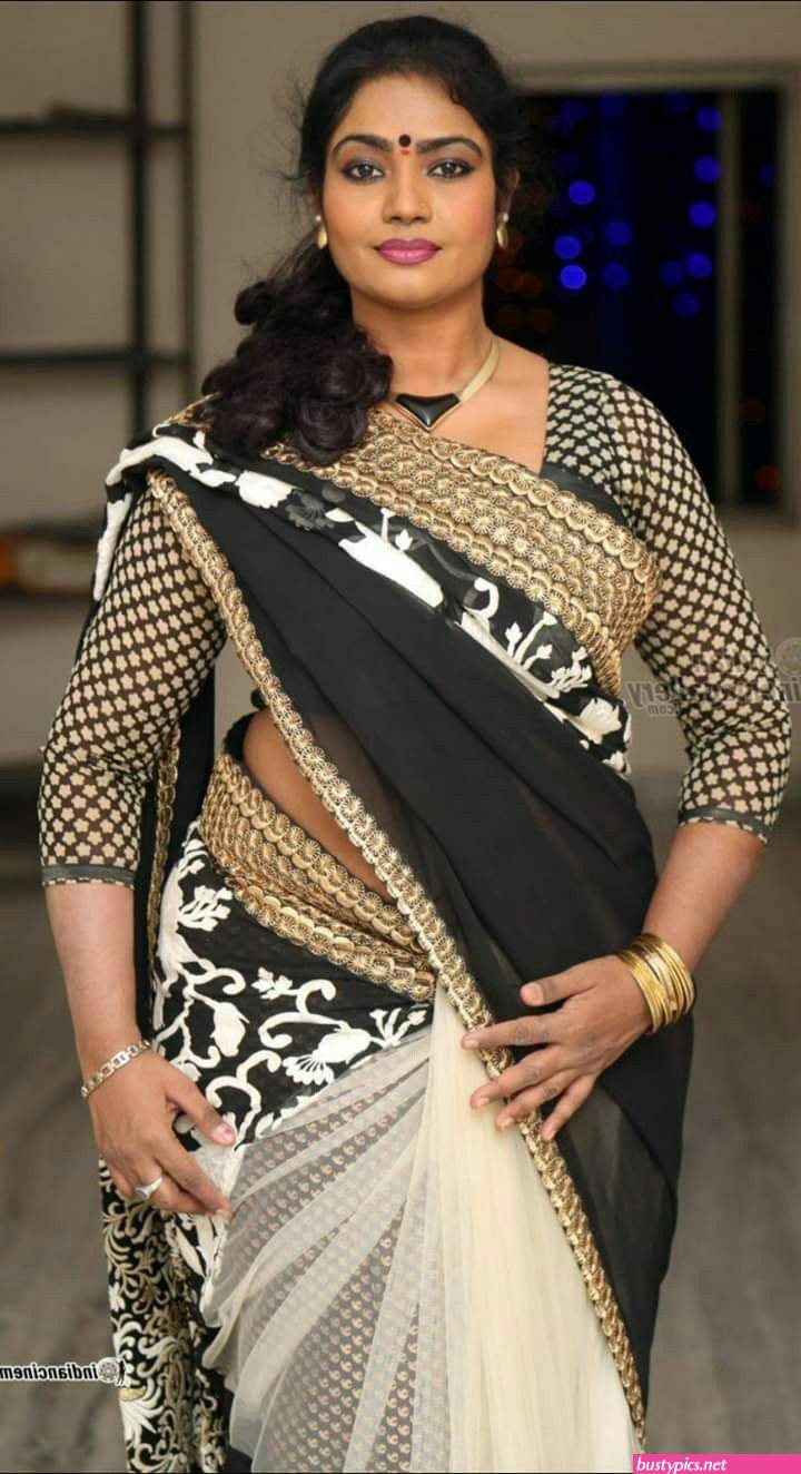 full sexy aunties pics
