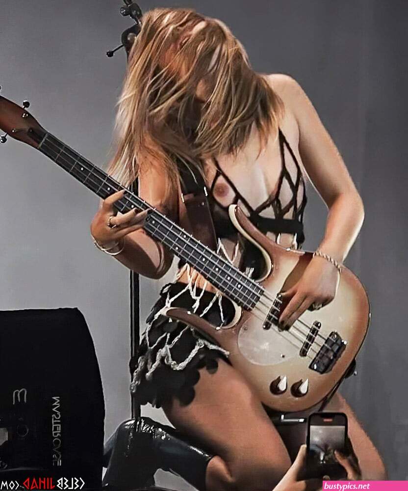 victoria de angelis naked