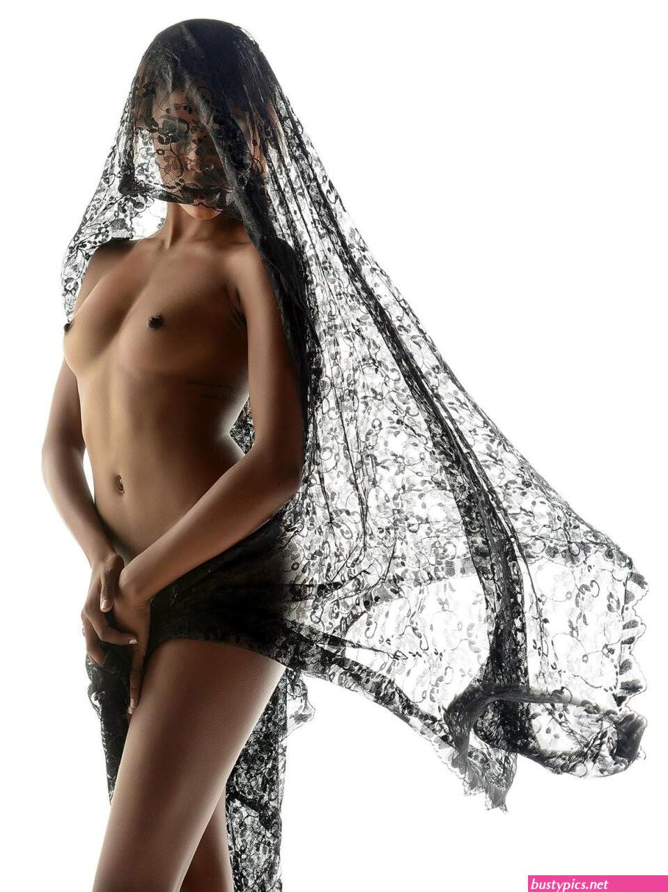 olivia valin nude