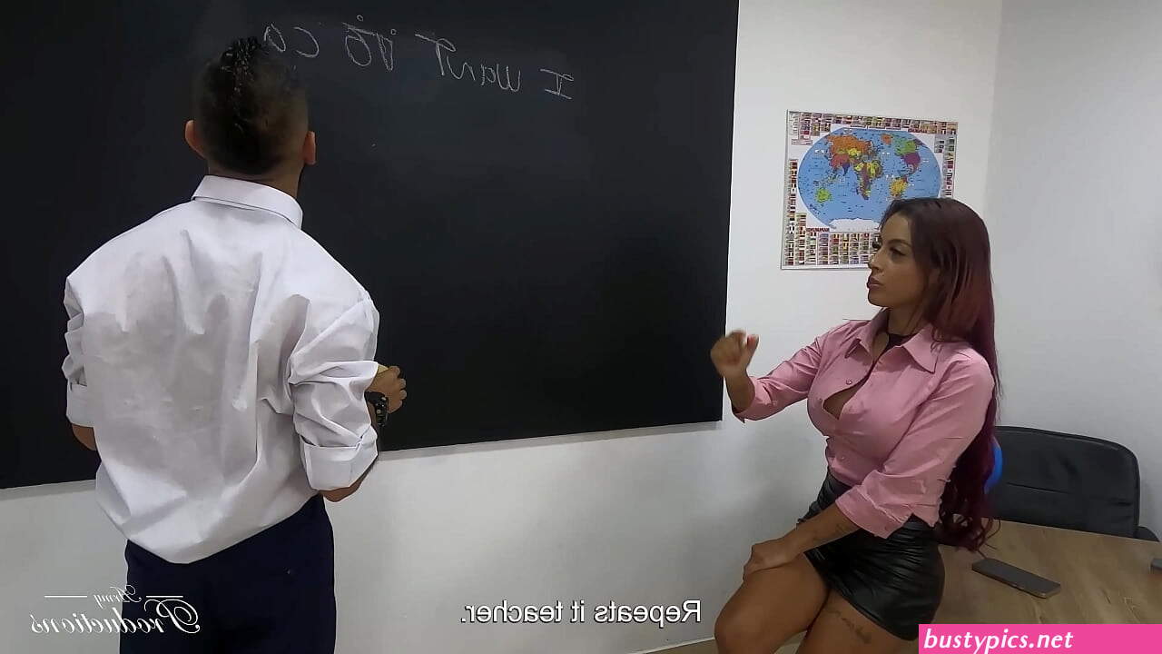 porno maestra con minifalda