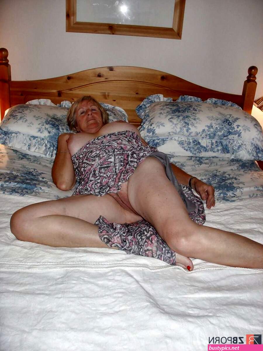 accidental upskirt pantie pics free