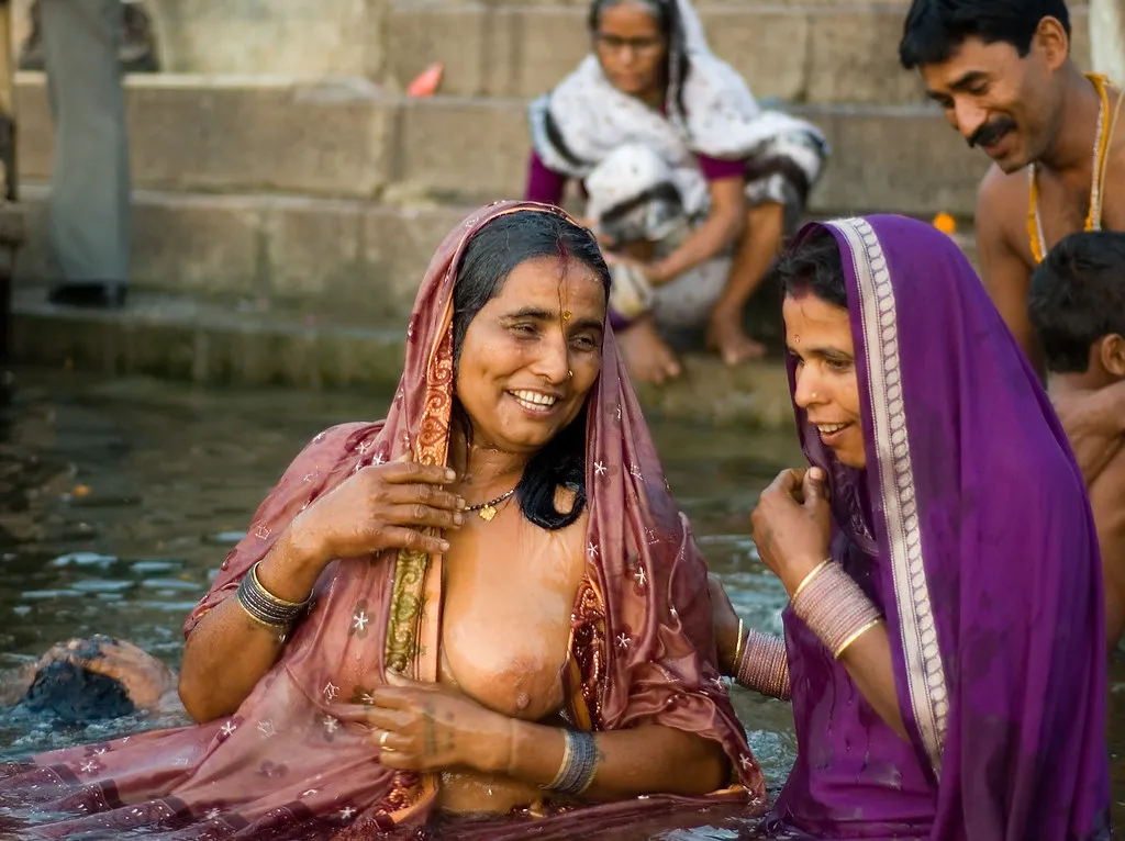 auntys bathing images