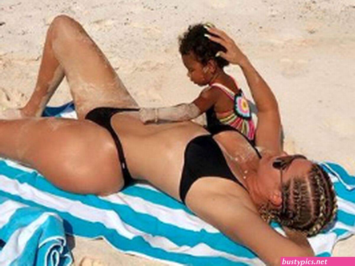khloe kardashian in a swimsuit