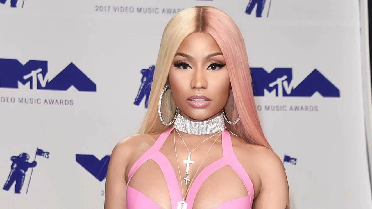 nicki minaj areola peak