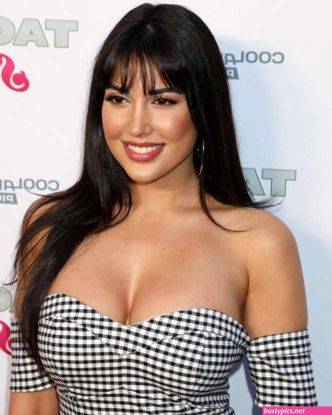 estrella nouri sexy