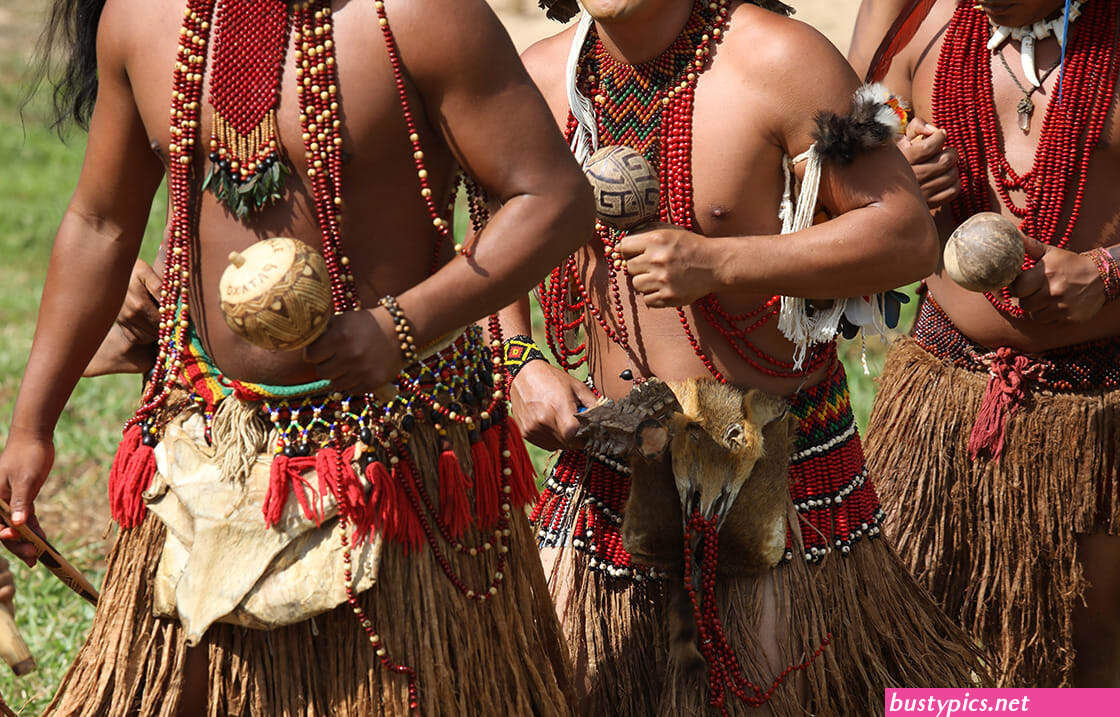 yawalapiti primitive tribe women