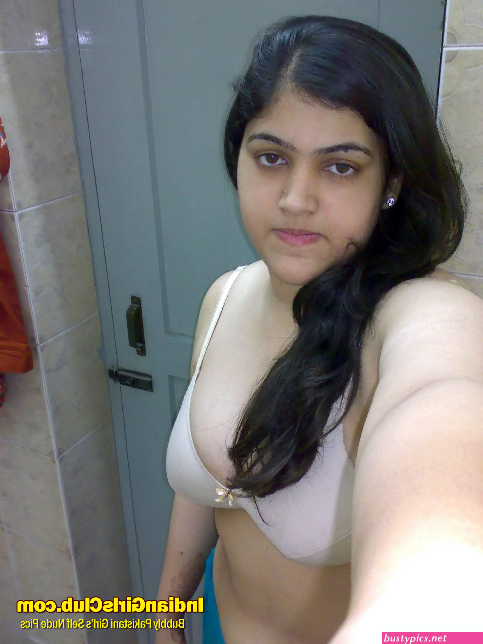 pakistani teen boobs pics
